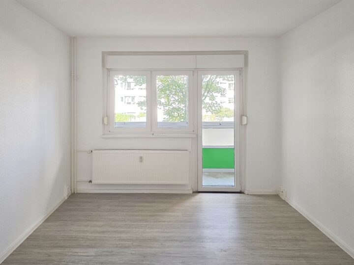 Helle 2-Raum-Wohnung mit Balkon – ruhig und grün