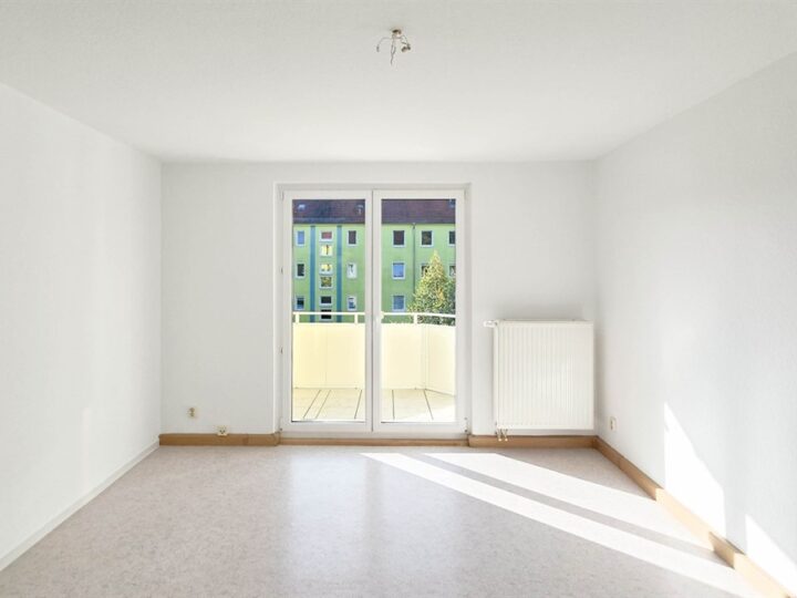 Helle Wohnung mit Balkon